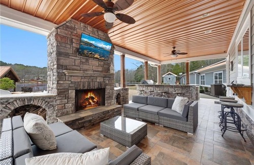 Farmington House | Peace of Paradise