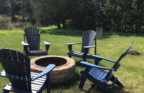 Lake Placid House | Peace on Mill Pond. Easy walk to Town.