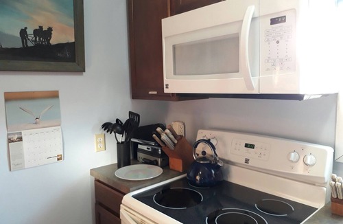 Murrayville Apartment | Peace on the Prairie — Quiet Nature Retreat on 24 Acres