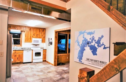 Mercer House | Peace & Pines Hideaway