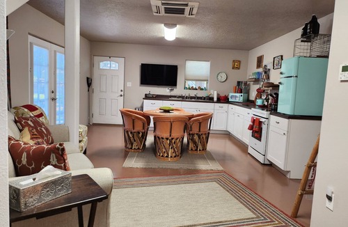 South Valley House | Peace, quiet and dark night skies in Albuquerque’s Rio Grande South Valley