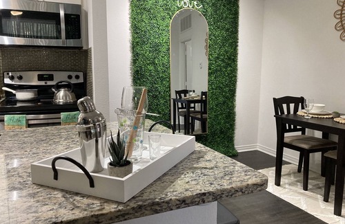 Valley Ranch Apartment | Peace, Serenity, Central ✨Longterm Discount ✨, Free Parking
