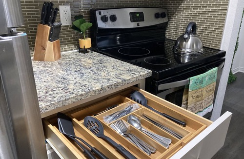 Valley Ranch Apartment | Peace, Serenity, Central ✨Longterm Discount ✨, Free Parking