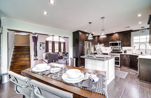 Tulsa House | 'Peace & Tranquility': Home 2 Mi to Dtwn Tulsa!