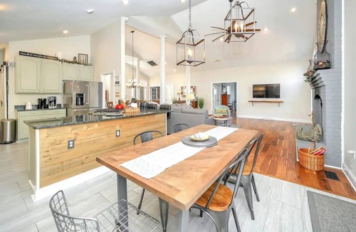 Haywood House | Peacefield - Blue Ridge views near Culpeper