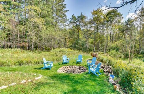 Parksville House | Peaceful 1-Acre Parksville Home: Large Deck & Yard