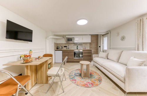 Joinville-le-Pont Apartment | Peaceful 1-bedroom apartment in charming Joinville-le-Pont ACCES DISNEYLAND