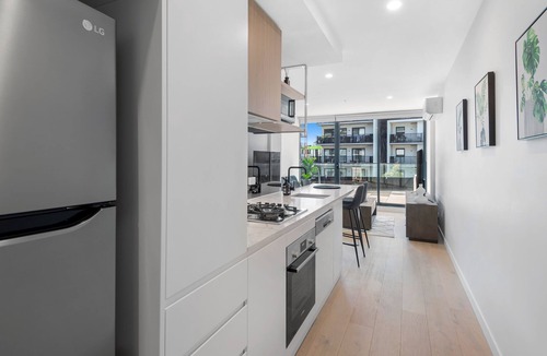 Brunswick West Apartment | Peaceful 1-Bed Unit with a Spacious Balcony
