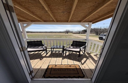 Walnut Springs Cabin | Peaceful 1-bedroom cabin near downtown Walnut Springs