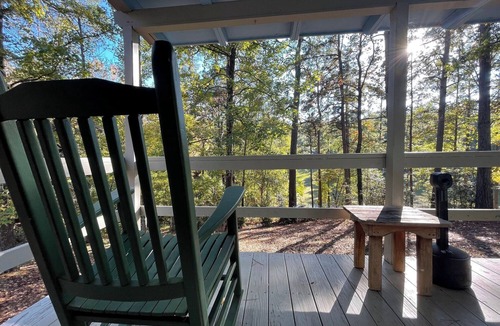 Zwolle Cabin | Peaceful 1-Bedroom Cabin with Full Kitchen, Pond Views & Outdoor Firepit