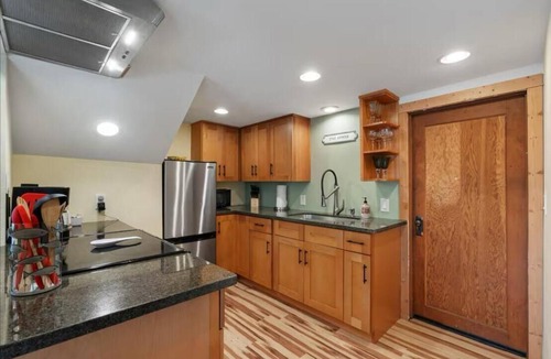 Washougal Apartment | Peaceful 1-bedroom waterfront apartment in Washougal perfect for relaxing.