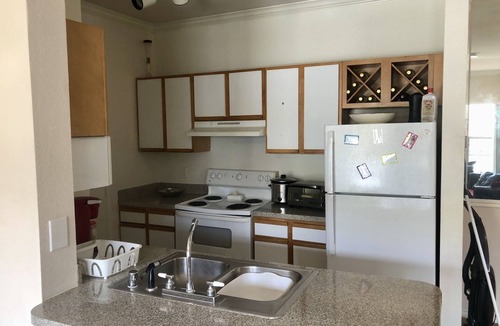 Far North Dallas Apartment | Peaceful 1BR Unit With Balcony