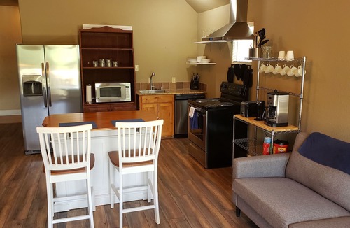 Fair Oaks Ranch House | Peaceful 2 Bd/2 Bath Separate Apt(no shared space)