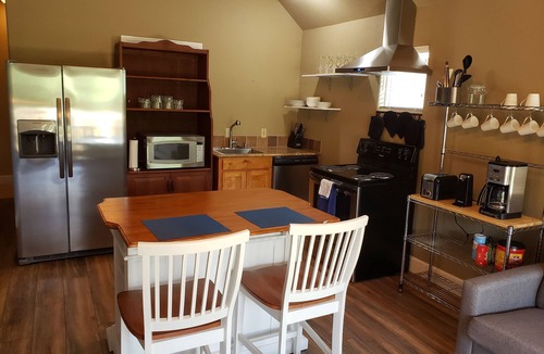 Fair Oaks Ranch House | Peaceful 2 Bd/2 Bath Separate Apt(no shared space)