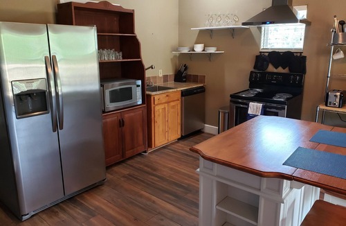 Fair Oaks Ranch House | Peaceful 2 Bd/2 Bath Separate Apt(no shared space)