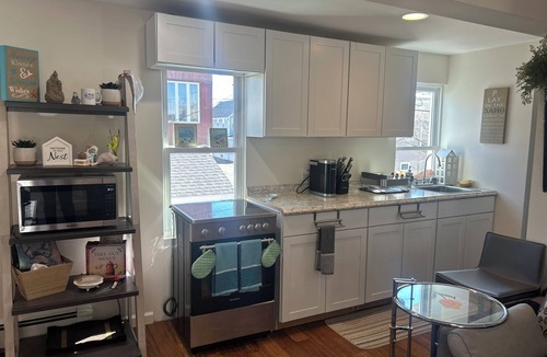 Milford Cottage | Peaceful 2-bedroom cottage with AC in charming Milford