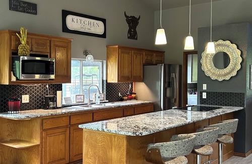 Oatmeal House | Peaceful 2-bedroom house on working ranch near Bertram