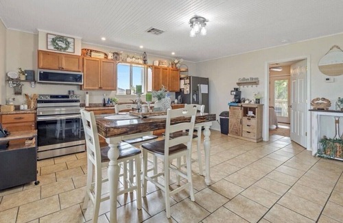 Lakeview  Jefferson County House | Peaceful 2-bedroom house with beach access