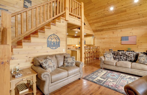 Van Buren Cabin | Peaceful 2-Cabin Property: 1 Mi to Current River!