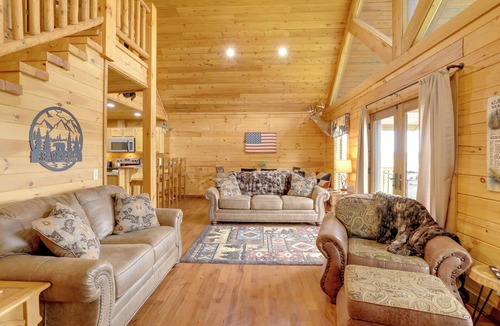 Van Buren Cabin | Peaceful 2-Cabin Property: 1 Mi to Current River!