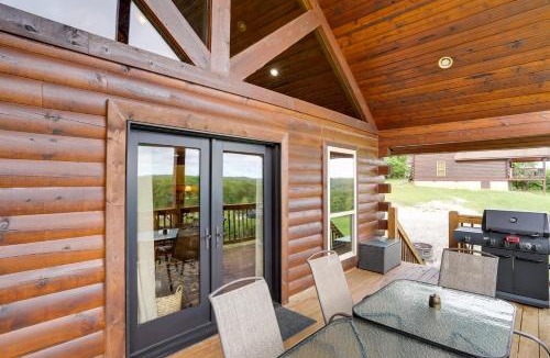 Van Buren House | Peaceful 2-Cabin Property: 1 Mi to Current River!