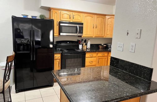 Fresno Condo | Peaceful 2bed/1bath condo with parking