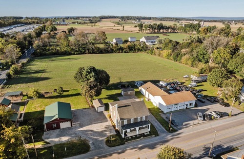 Lebanon House | Peaceful 2BR Getaway | Modern Comfort + Fire Pit