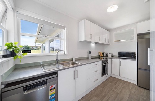 Maramarua Apartment | Peaceful 3-Bed Escape with Scenic Deck