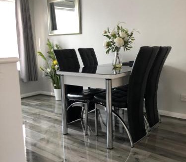 Vange Apartment | Peaceful 3 Bed Home