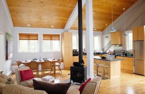 New Paltz Apartment | Peaceful 3-bedroom loft above barn in lovely New Paltz