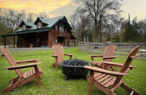 New Paltz Apartment | Peaceful 3-bedroom loft above barn in lovely New Paltz