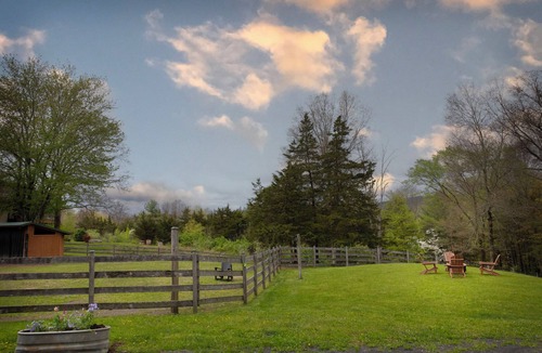 New Paltz Apartment | Peaceful 3-bedroom loft above barn in lovely New Paltz