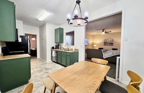 Acworth House | Peaceful 3-bedroom Townhome