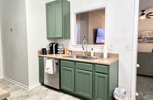 Acworth House | Peaceful 3-bedroom Townhome