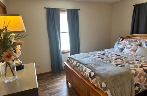 Vincent Other | Peaceful 3-bedroom farmhouse near Ted River Gorge