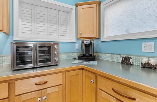 Livonia House | Peaceful 3-bedroom waterfront lakehouse on Conesus Lake.