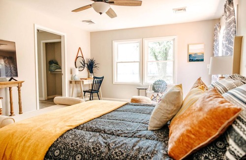 Northumberland House | Peaceful 3 BR Riverfront Escape w/Hot Tub + River Access + Views