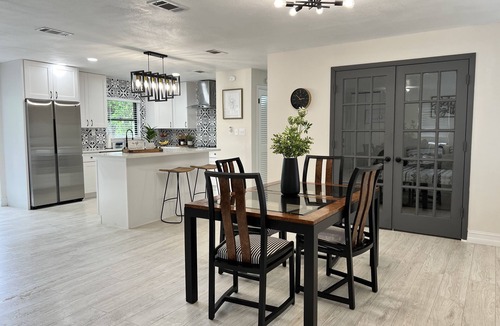 Orlando House | Peaceful 3bd-2bath lakefront home 2 mi from Universal Studios