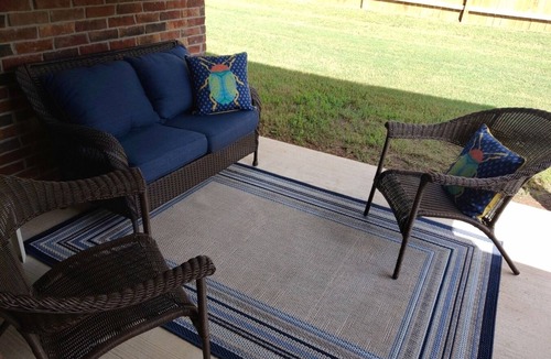 Powell House | Peaceful 3BR Base Close to NWA Events & Trails. Secure Garage and Jetted Tub.