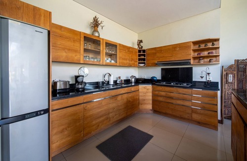 Batu Bolong Villa | Peaceful 3BR Villa - Canggu Oasis