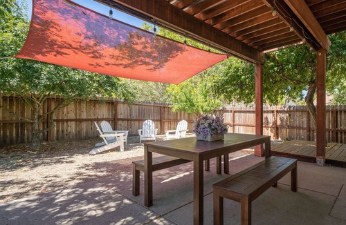 Windsor House | Peaceful 4 Bed 2 Bath Home with Spacious Backyard