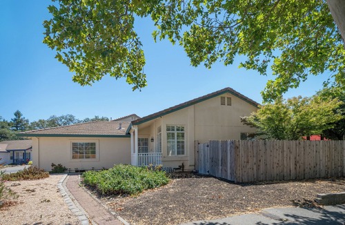 Windsor House | Peaceful 4 Bed 2 Bath Home with Spacious Backyard