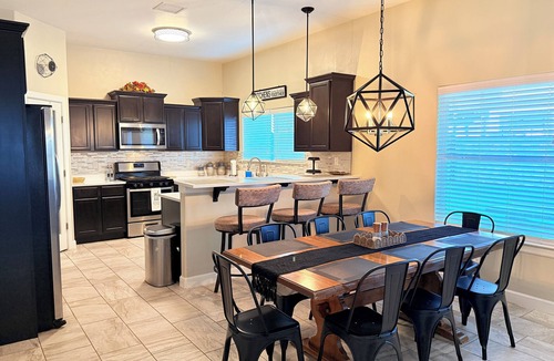 Biggs Field House | Peaceful 4-bedroom house with AC in El Paso