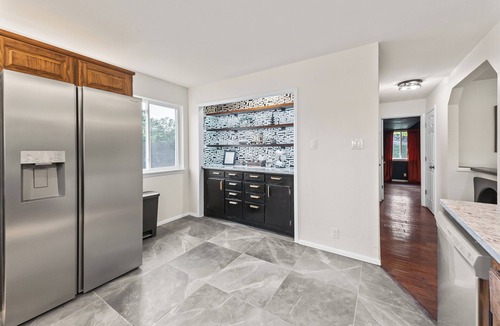 Mid America Cottage | Peaceful 4-bedroom Lake Hamilton Cottage w/Hot Tub, Fire Pit, Game Room + More
