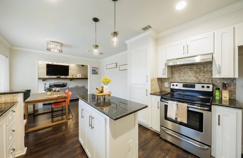 Scofield Farms House | Peaceful 4BDRM Near Domain-Q2 Stadium-10 MIn Away DT Austin