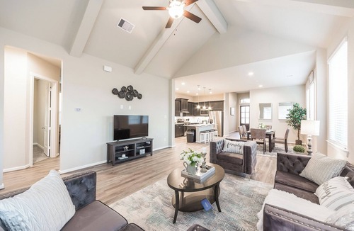 Sienna Plantation House | Peaceful 4BR Retreat｜Tranquil Patio｜Perfect for Families & Pets #40872