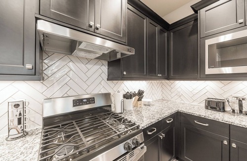 Sienna Plantation House | Peaceful 4BR Retreat｜Tranquil Patio｜Perfect for Families & Pets #40872