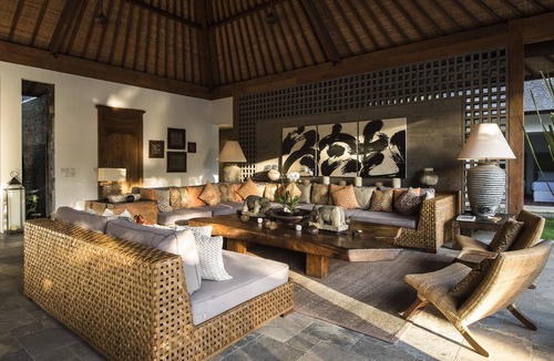 Dyanapura Villa | Peaceful 7BR Villa, 3Min Drive To Petitenget Temple! - W/Private Swimming Pool!
