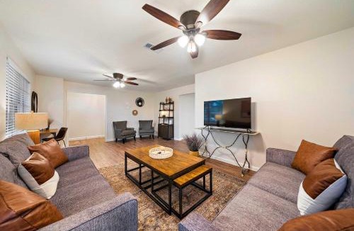Baytown House | Peaceful Abode in Convenient Baytown Location