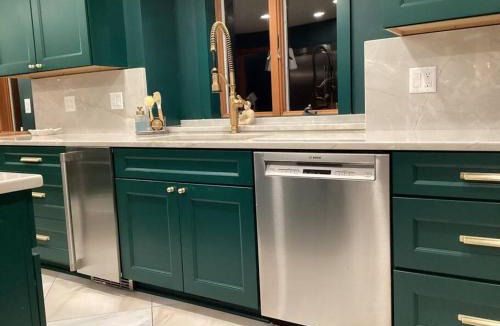 Cumming House | Peaceful Acres Executive Stay